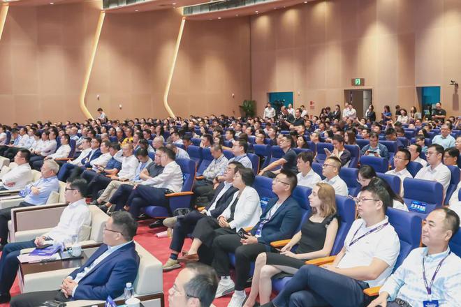 ST、陽光電源等頭部玩家齊聚IPF2024碳化硅行業(yè)千人盛會圓滿落幕(圖2)