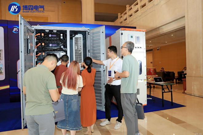 創新引領數智浪潮博森電氣2024智能化斷路器、液冷儲能柜新品亮相(圖6)