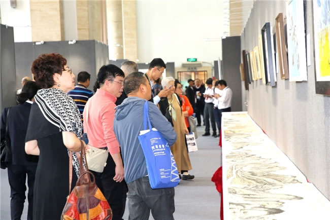“光明使者——2024中國電力美術大展”在京開幕(圖7)