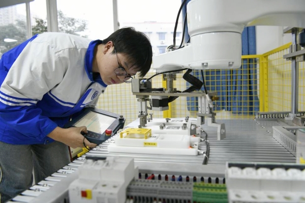重慶能源工業(yè)技師學(xué)院2024年技能競賽周收官(圖5)